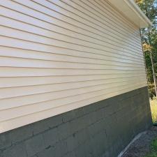 Vinyl Sided Garage Washing in Bristol, TN 3