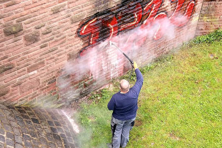 Graffiti removal